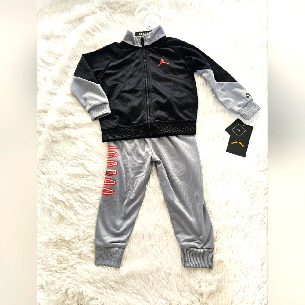 Jordan 24M Boys Two Piece Set